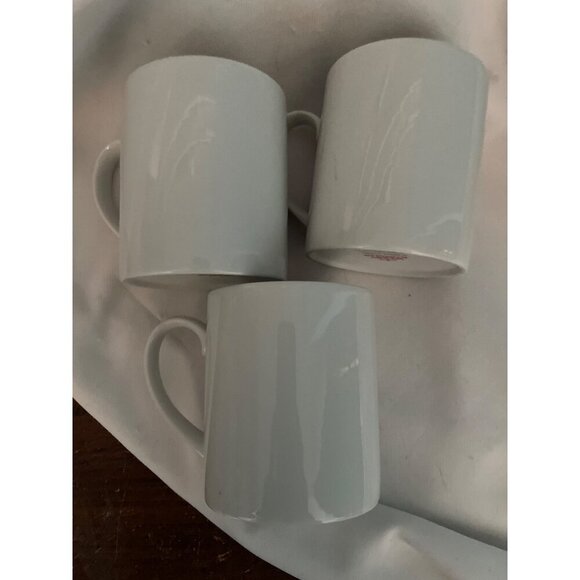 Set Of 3 "Merry Kissmas" Coffee Mugs By Nicky Kohler For Papel - Picture 4 of 5